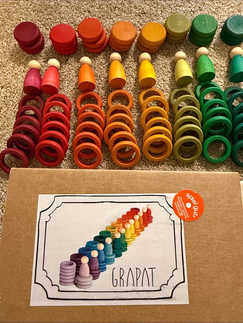 Grapat Nins Carla Wooden Rainbow Peg Dolls and Stacking Rings – Multicolor